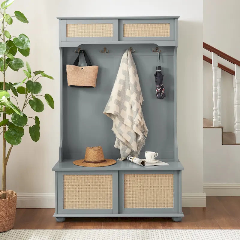 Banc d'entrée avec porte en rotin et armoires à chaussures