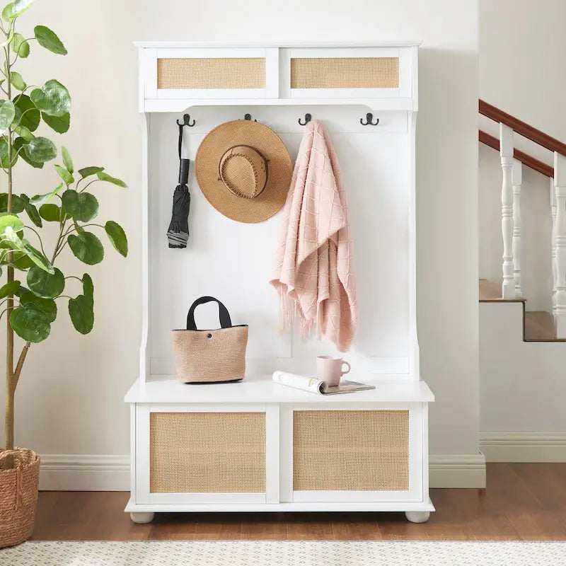Banc d'entrée avec porte en rotin et armoires à chaussures