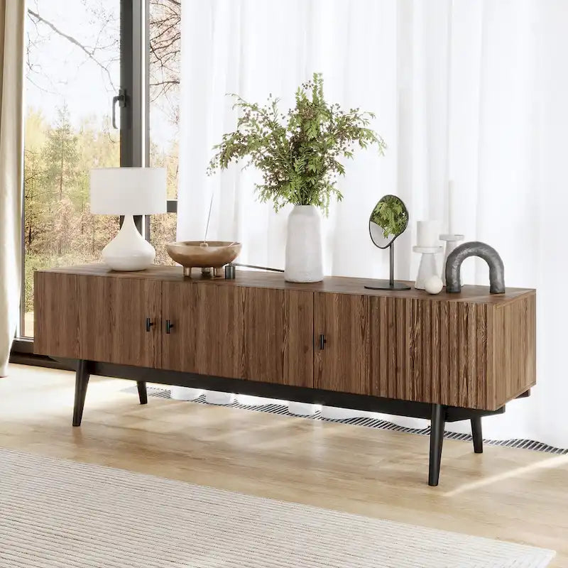 Meuble TV compatible avec design à lattes et pieds en bois