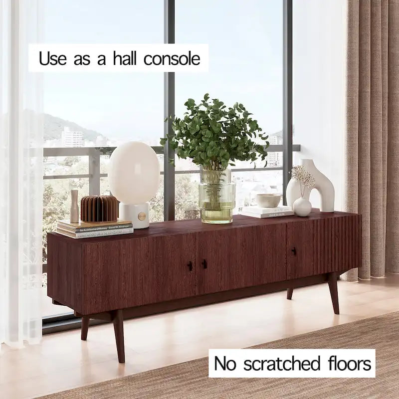 Meuble TV compatible avec design à lattes et pieds en bois