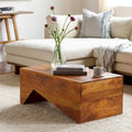Table basse angulaire en bois