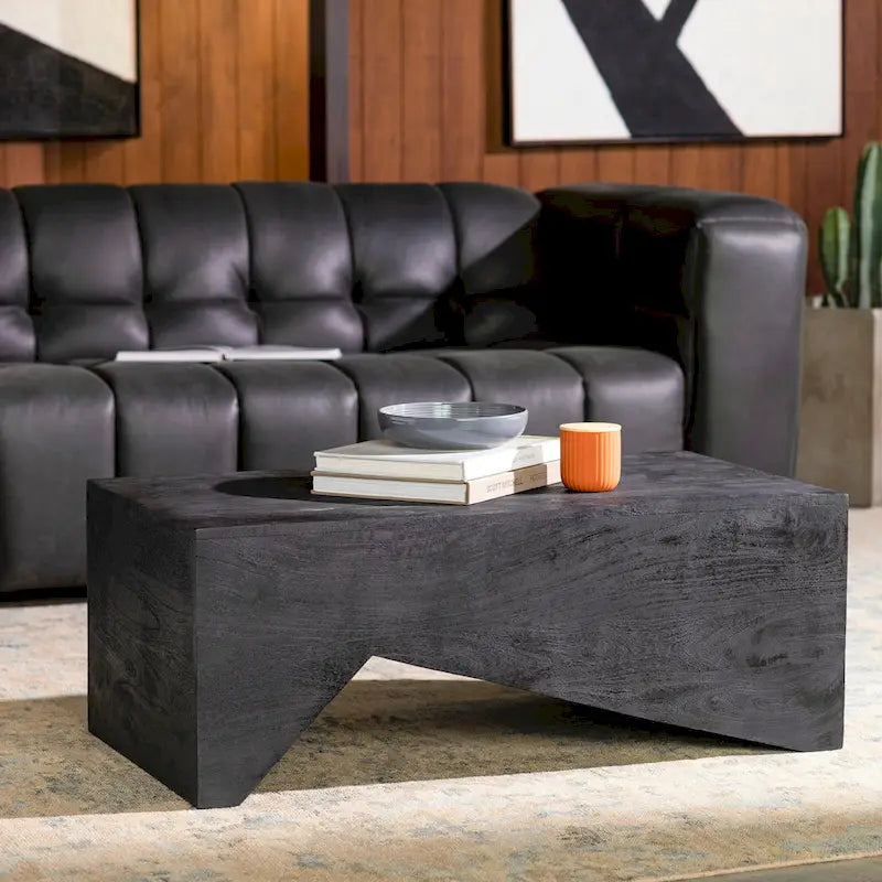 Table basse angulaire en bois