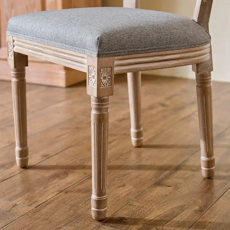 Chaises d'appoint françaises avec pieds en bois sculpté et revêtement en lin