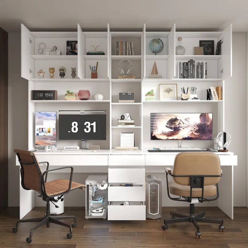 Bureau de jeu blanc spacieux