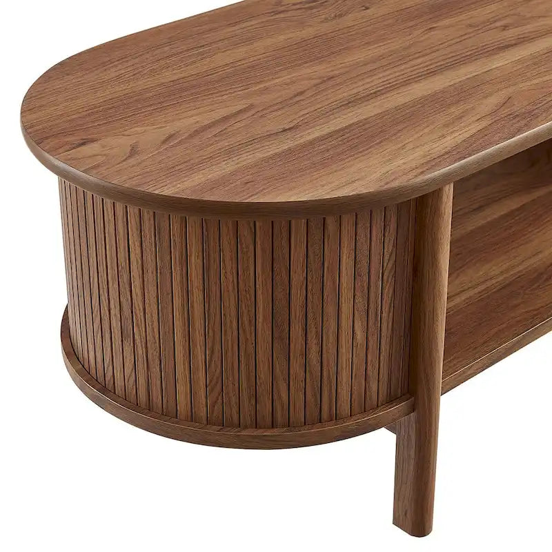 Table basse moderne de style médiéval