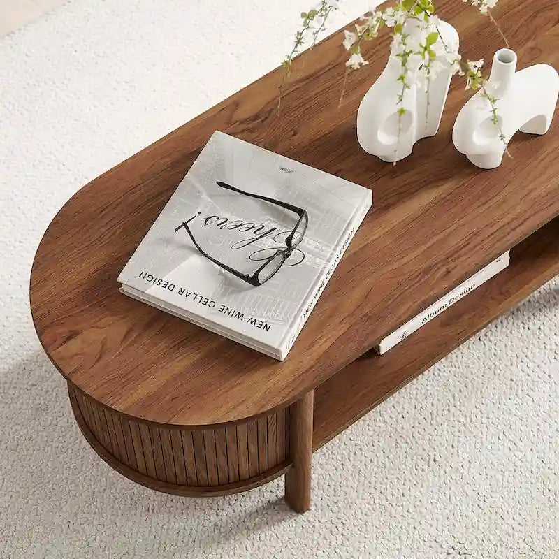 Table basse moderne de style médiéval